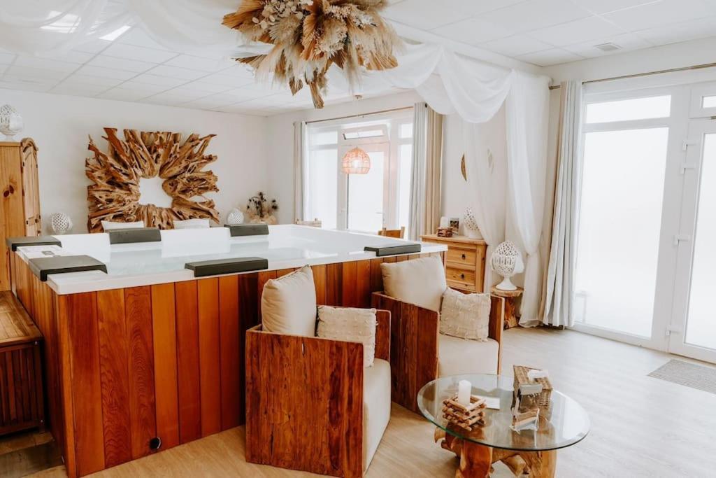 Suite De Charme Avec Jacuzzi Et Cabine Infrarouge Tubize Luaran gambar